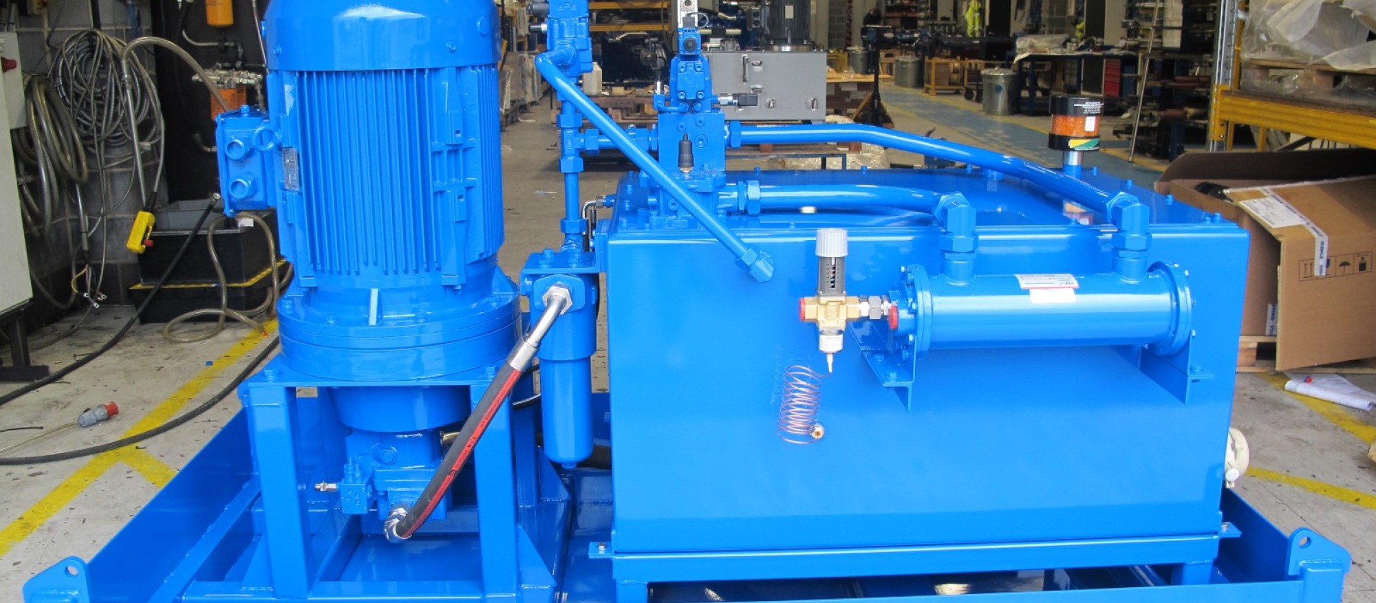 Hydraulic system with reservoir